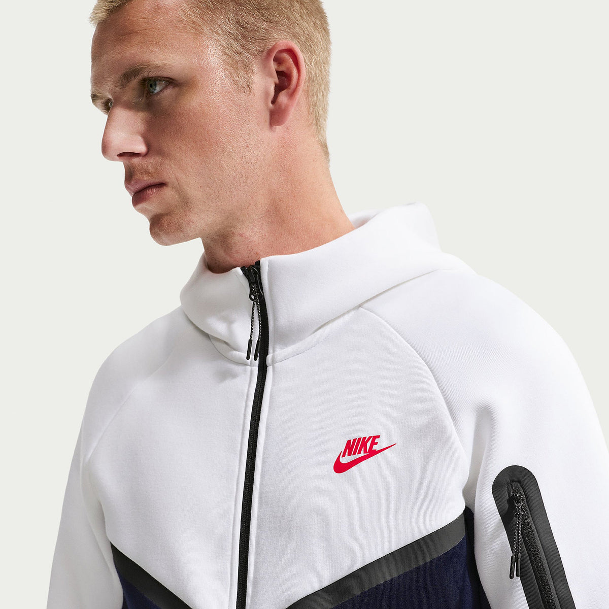 Moletom Nike Sportswear Tech Fleece Full Zip Windrunner Hoodie - Branco, Azul-marinho e Vermelho