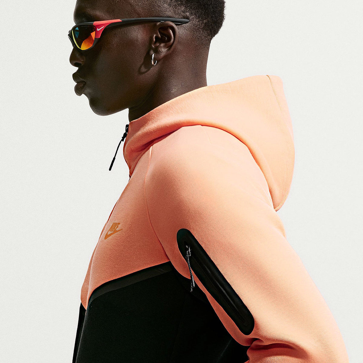 Moletom Nike Sportswear Tech Fleece Full Zip Windrunner Hoodie - Laranja-claro, Preto e Vermelho