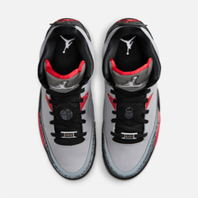 Air Jordan Son of Mars Low - Cinza / Preto / Vermelho / Branco