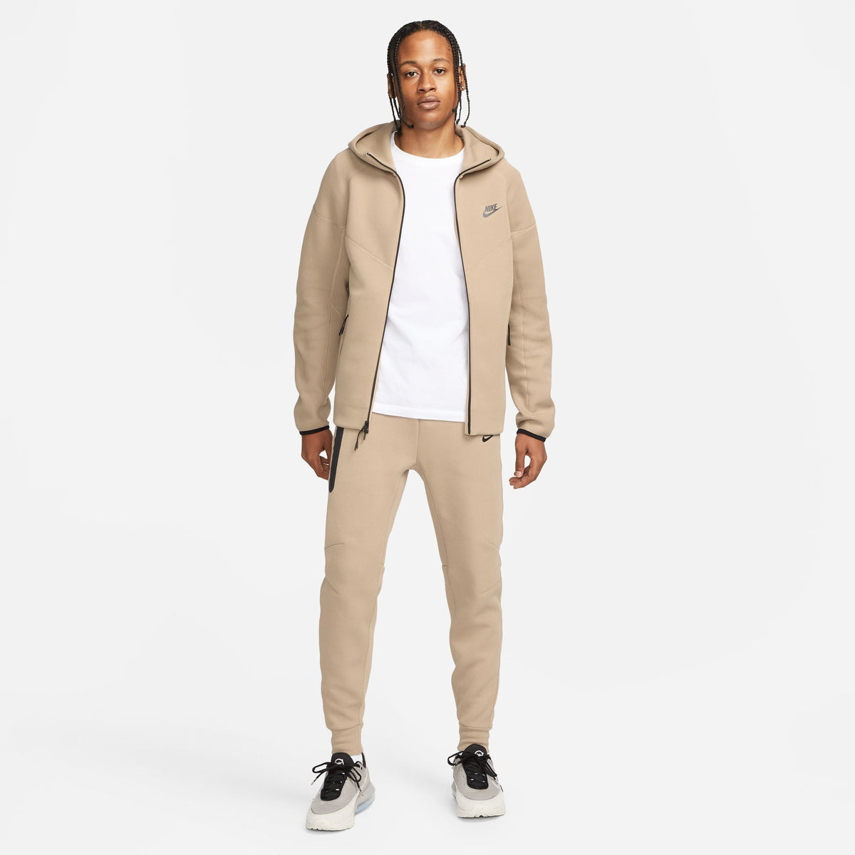 Jaqueta Nike Tech Fleece Windrunner - Marrom