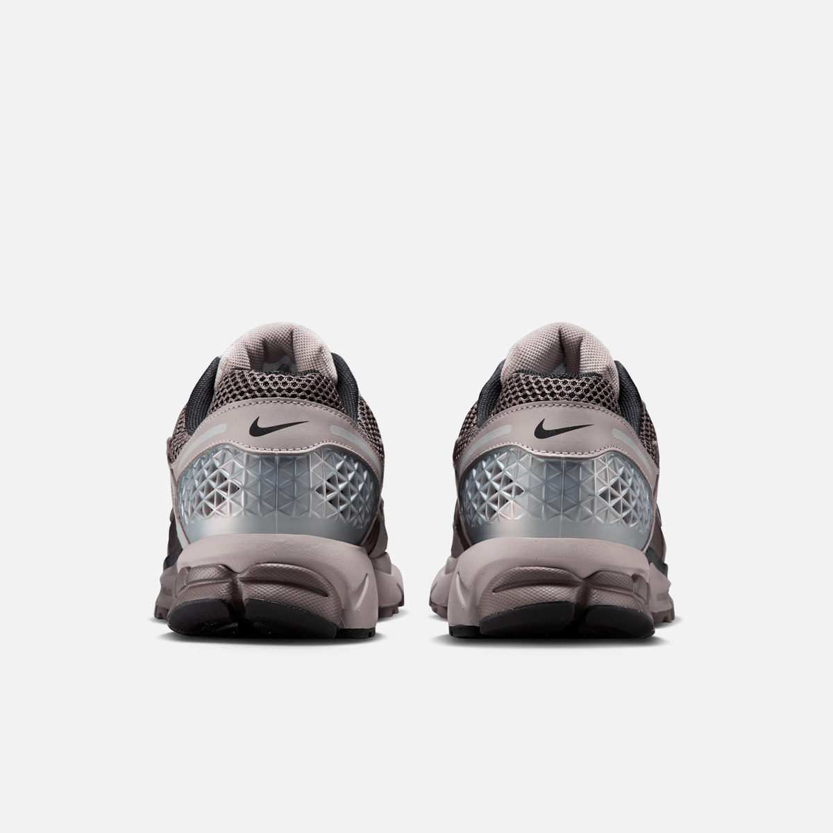 Nike Zoom Vomero 5 - Roxo escuro / Vinho acinzentado / Cinza / Cinza-pedra / Preto