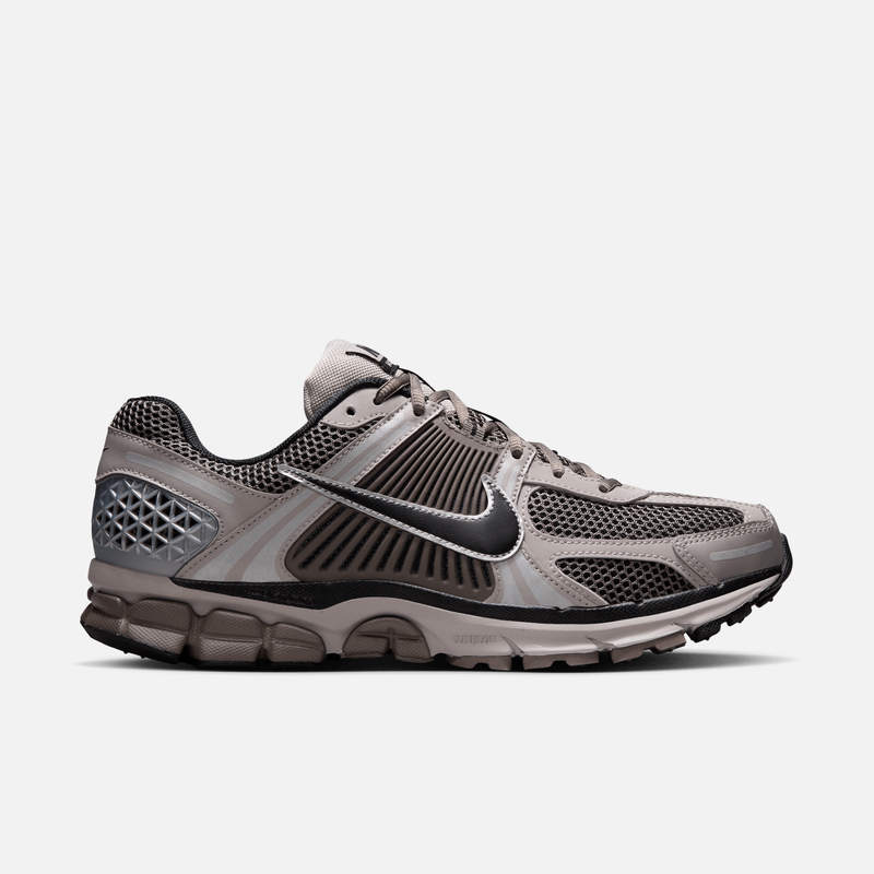 Nike Zoom Vomero 5 - Roxo escuro / Vinho acinzentado / Cinza / Cinza-pedra / Preto