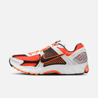 Nike Zoom Vomero 5 - Laranja / Branco / Platinado metálico / Preto