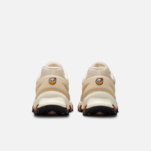 Nike Air Max DN8 - Cáqui-claro / Laranja / Branco-creme