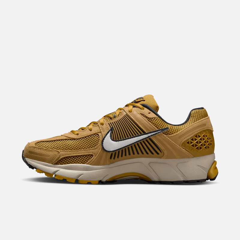 Nike Zoom Vomero 5 - Ocre / Dourado / Prateado metálico / Marrom-claro