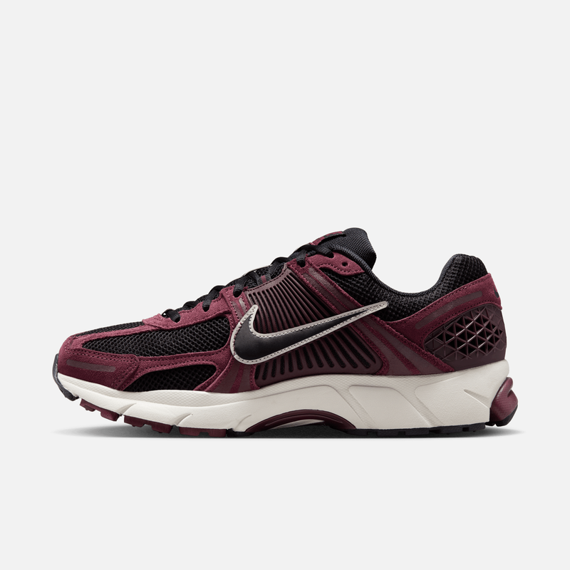 Nike Zoom Vomero 5 - Vermelho escuro / Vinho / Branco-acinzentado / Preto