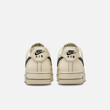 Nike Air Force 1 Low - Cáqui-claro / Preto
