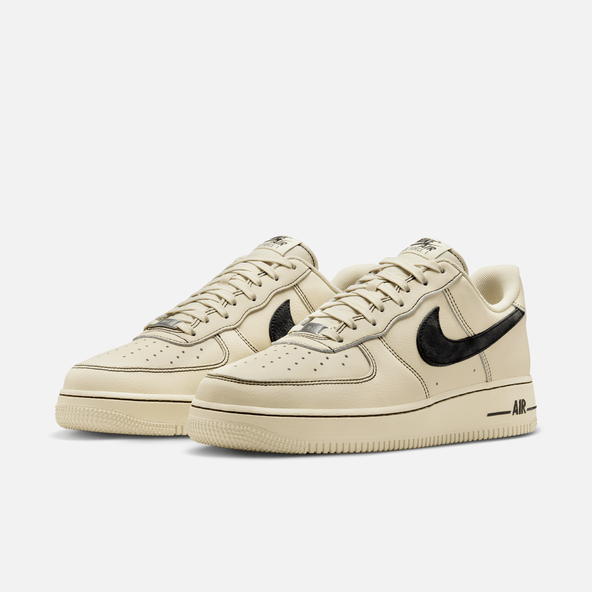 Nike Air Force 1 Low - Cáqui-claro / Preto