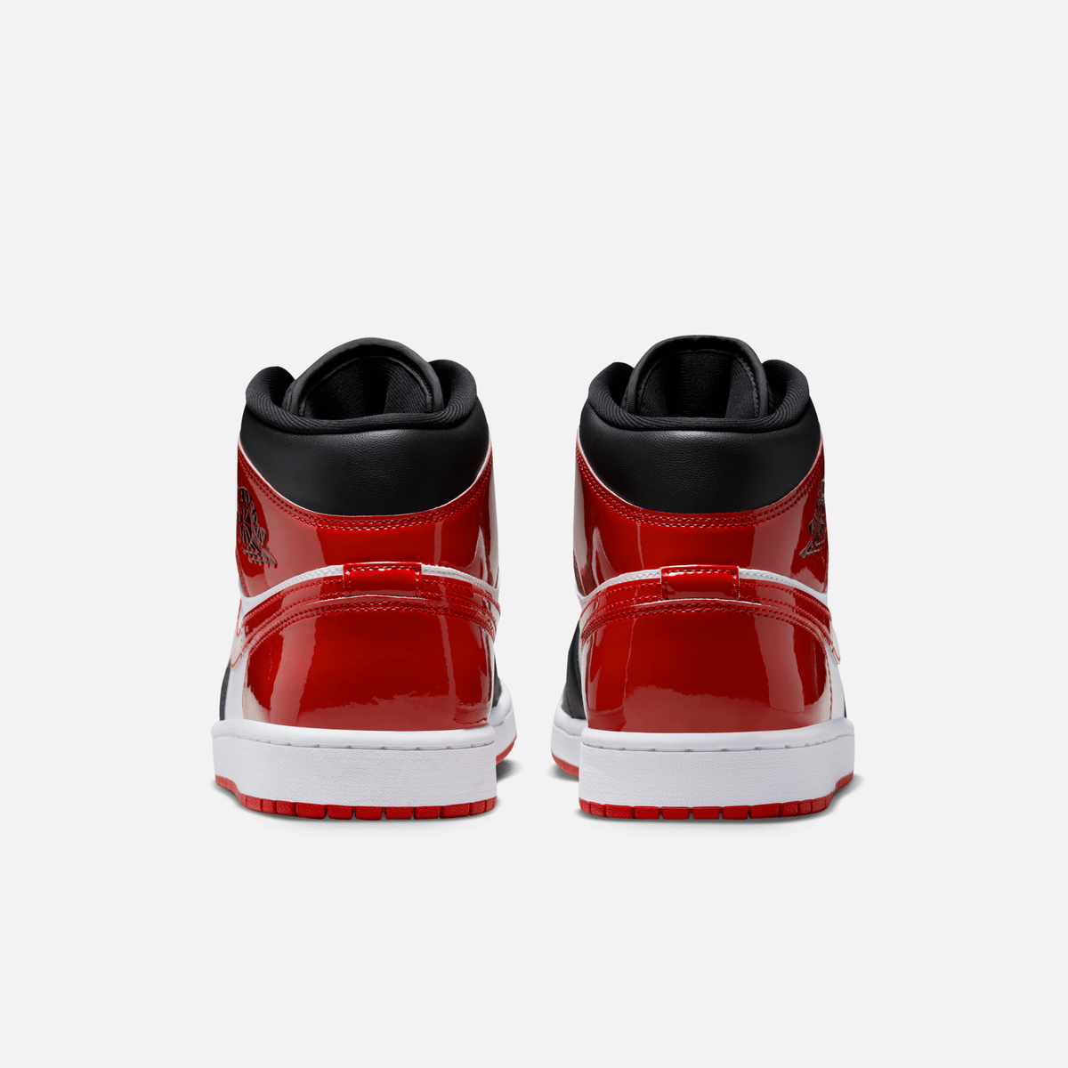 Air Jordan 1 Mid SE Patent Bred Toe - Preto / Branco / Vermelho