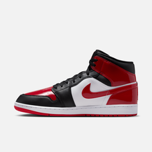Air Jordan 1 Mid SE Patent Bred Toe - Preto / Branco / Vermelho