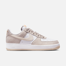 Nike Air Force 1 Low - Cinza / Marrom-claro / Branco
