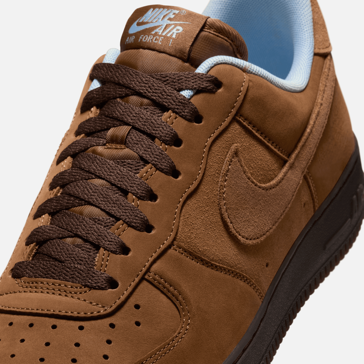 Nike Air Force 1 Low - Marrom-claro / Preto
