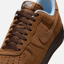 Nike Air Force 1 Low - Marrom-claro / Preto