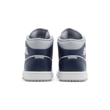 Air Jordan 1 Mid - "Wolf Grey Midnight Navy"