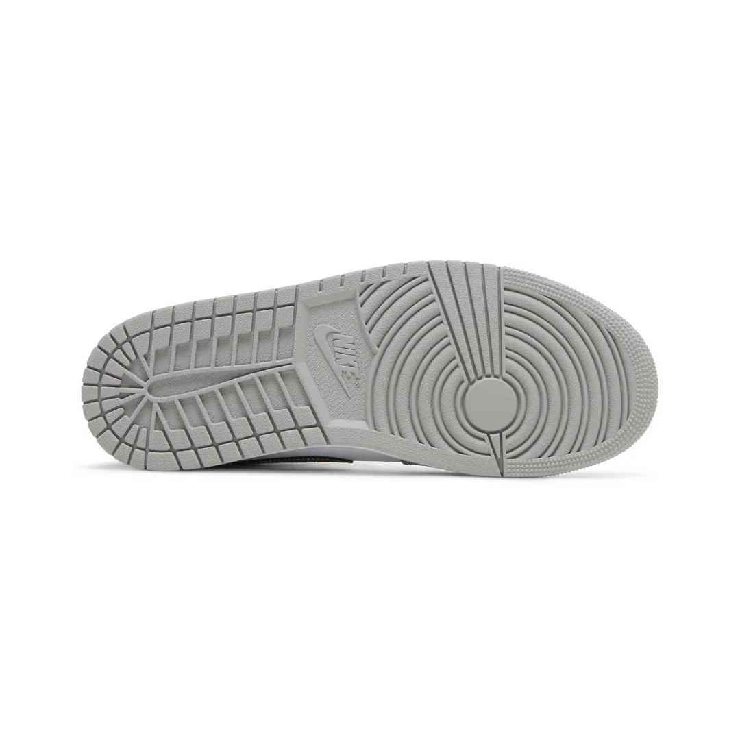 Air Jordan 1 Mid - "Light Smoke Grey"