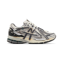 1906A - "Silver Gold Metallic"