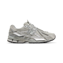 1906A - "Concrete Silver Metallic"