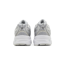 530 - "Silver Metallic Moonbeam"