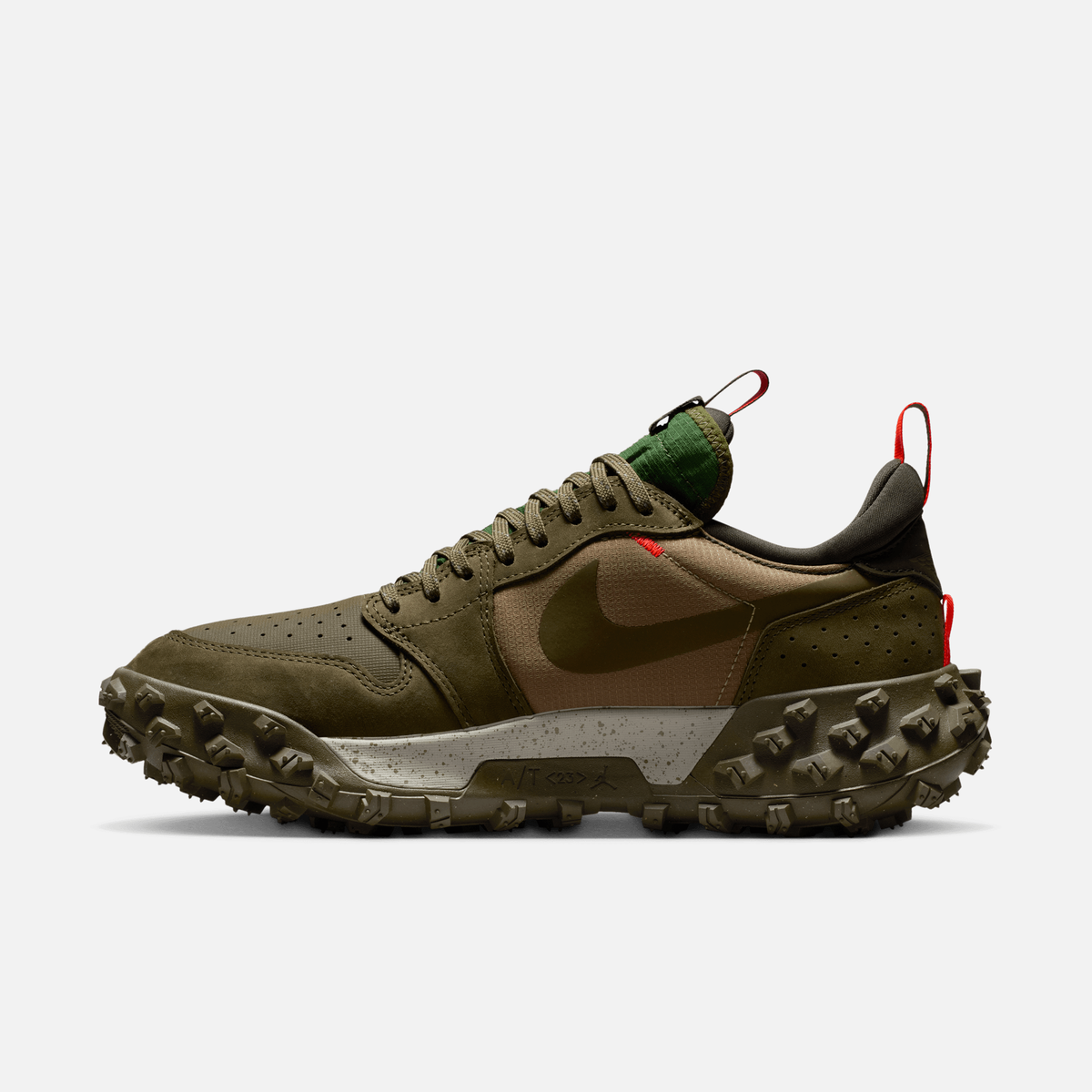 Air Jordan 1 Element Low A/T Gore-Tex - Verde-oliva médio / Cáqui-médio / Bege-safári / Verde-escuro / Verde-acinzentado / Vermelho