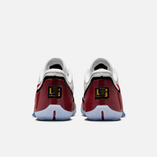 Nike LeBron 23 Grand Opening - Branco / Dourado metálico / Vermelho / Preto