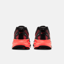Nike Vomero 18 - Preto / Vermelho intenso / Vermelho