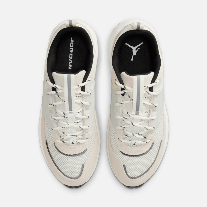 Air Jordan Trunner O/S - Branco-creme / Preto