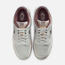 Nike Dunk Low - Branco-quebrado / Verde-abeto claro / Bege-acinzentado / Roxo-escuro