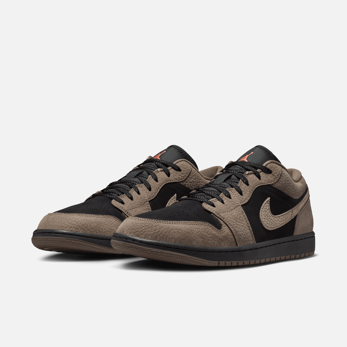 Air Jordan 1 Low SE - Preto / Laranja-manga claro / Cinza