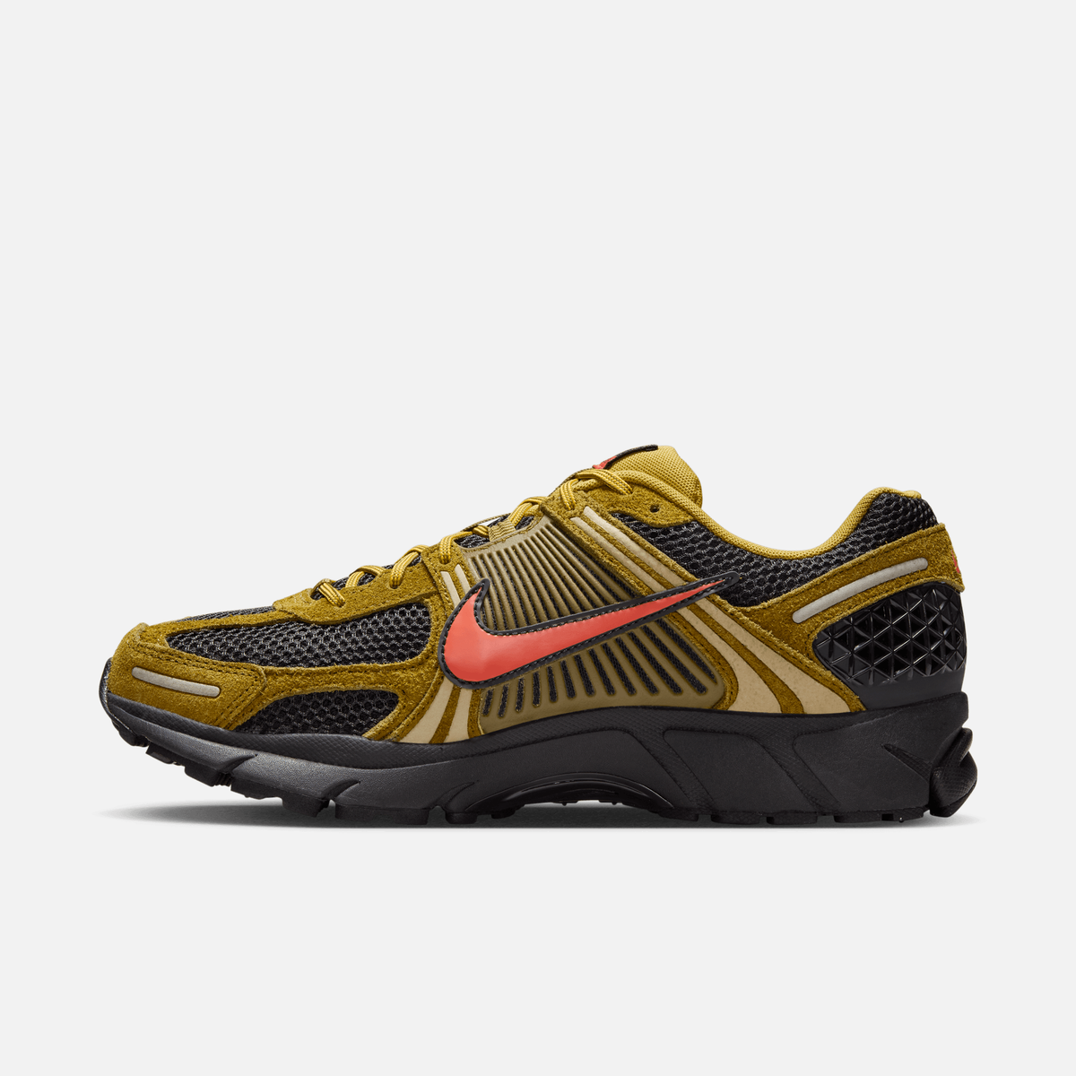 Nike Zoom Vomero 5 Premium - Verde-oliva / Preto / Verde-musgo / Vermelho