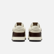 Nike Dunk Low Fauna - Marrom / Branco-pérola suave / Preto