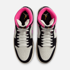 Air Jordan 1 Mid SE World - Preto / Branco-creme / Rosa-vivo / Dourado