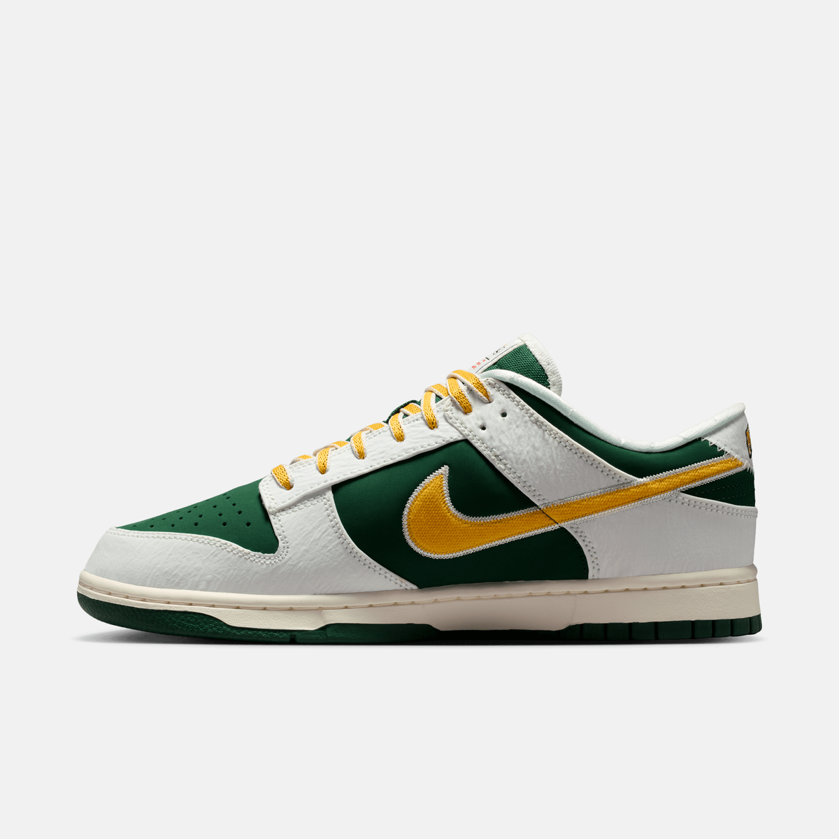 Nike Dunk Low - Branco-creme / Verde-abeto / Vermelho / Dourado