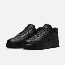 Nike Air Force 1 Low - Preto / Prateado metálico