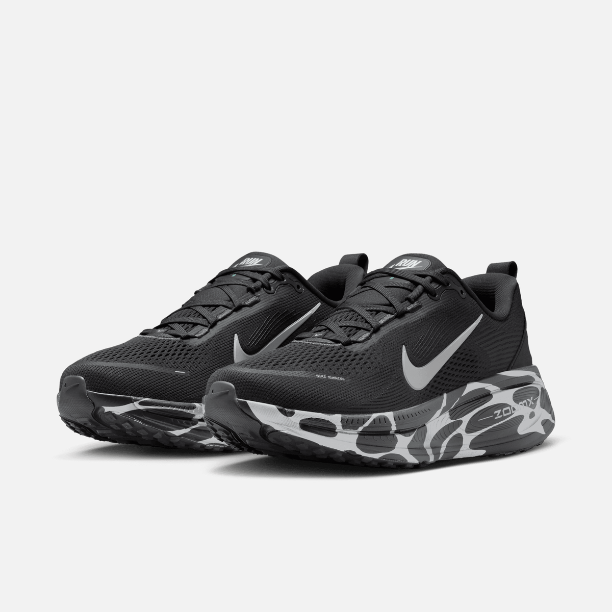 Nike Vomero 18 - Antracito / Verde-acinzentado / Prateado metálico / Prateado refletivo