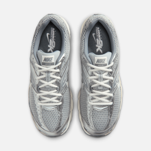 Nike Air Max Moto 2K - Cinza claro / Cinza / Branco-creme / Branco