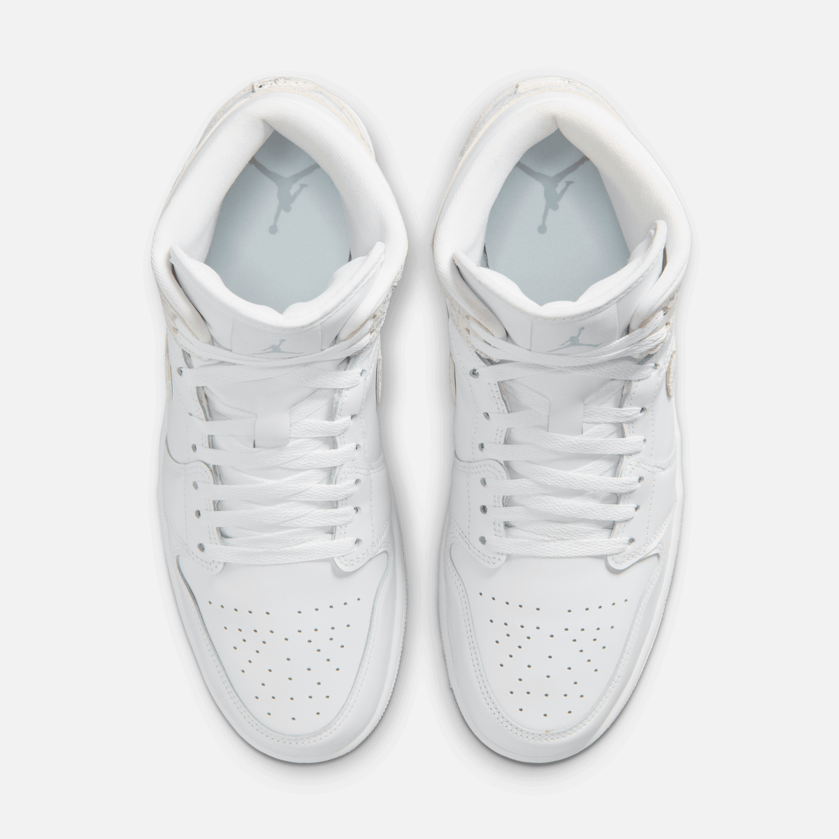 Air Jordan 1 Mid SE Distressed - Branco / Prateado