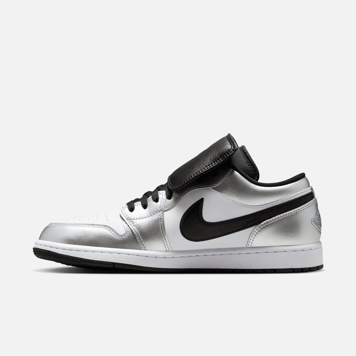 Air Jordan 1 Low Tiempo - Branco / Preto / Prateado metálico