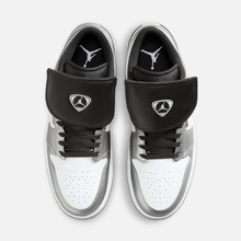 Air Jordan 1 Low Tiempo - Branco / Preto / Prateado metálico
