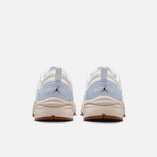 Air Jordan Trunner O/S - Branco-creme / Creme / Azul / Marrom-claro