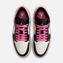 Air Jordan 1 Low SE - Preto / Branco-creme / Rosa-vivo / Dourado