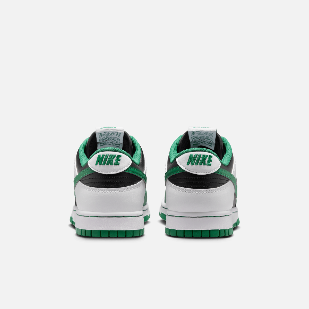 Nike Dunk Low - Preto / Branco / Verde-trevo