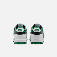 Nike Dunk Low - Preto / Branco / Verde-trevo