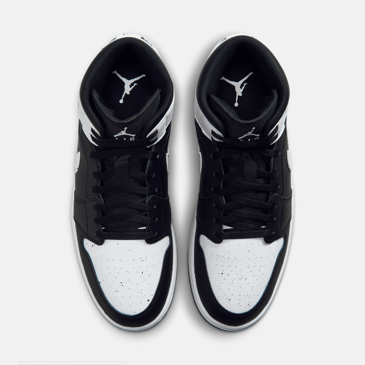 Air Jordan 1 Mid Oreo - Preto / Branco