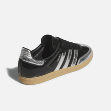 Adidas Samba OG Patent - Preto / Prateado metálico / Caramelo