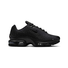Tênis Nike Air Max Plus VII em preto — vista lateral