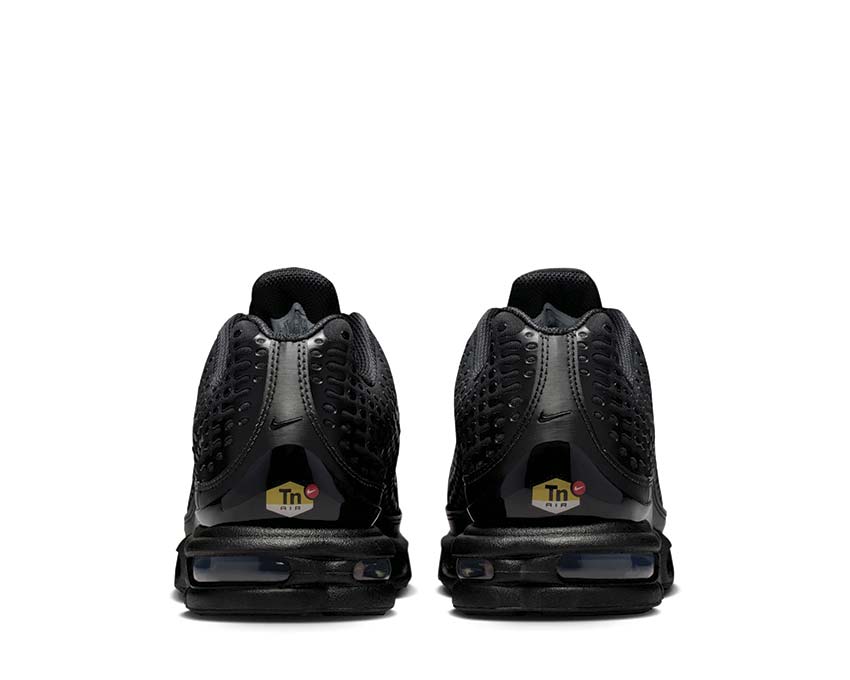 Tênis Nike Air Max Plus VII em preto — imagem 4