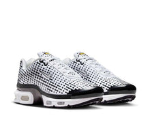 Tênis Nike Air Max Plus VII em branco e preto — imagem 3
