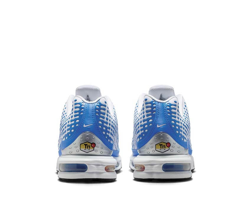 Tênis Nike Air Max Plus VII em azul-cristal e branco — imagem 4