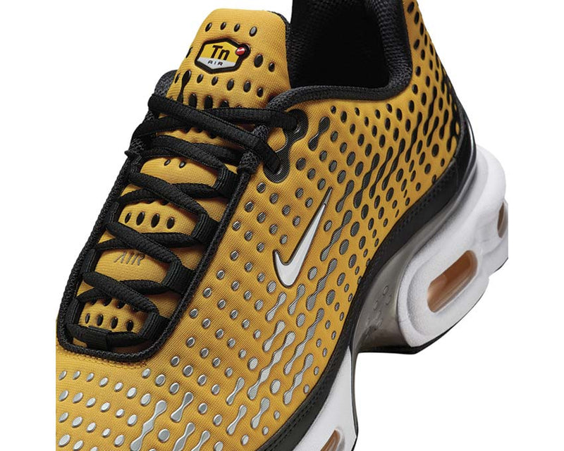 Tênis Nike Air Max Plus VII em amarelo e preto — imagem 2
