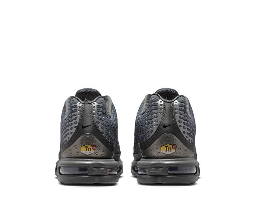 Tênis Nike Air Max Plus VII em cinza-fumê — imagem 4